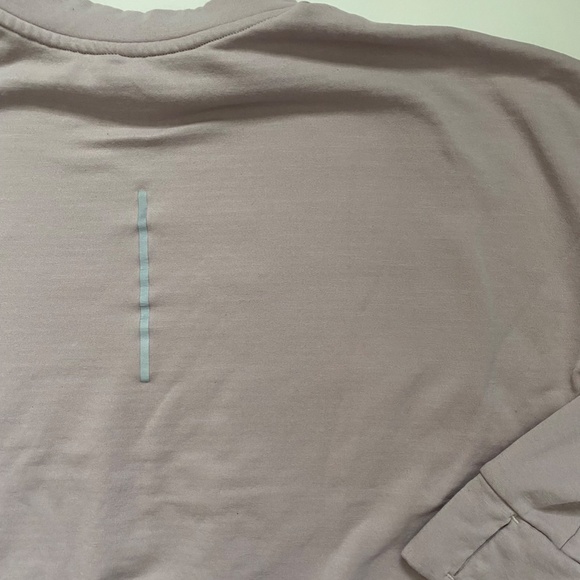 Nike DryFit Running Sweater - Picture 4 of 5